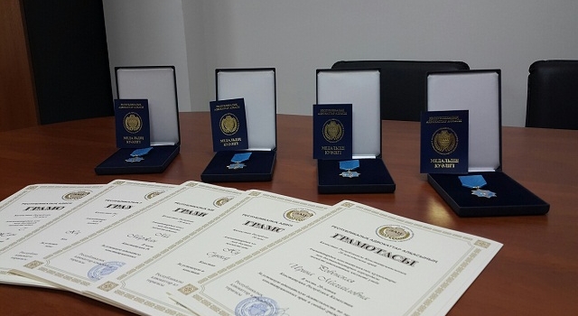 Республиканская коллегия адвокатов поздравляет казахстанских адвокатов с 20-летием Конституции Республики Казахстан!